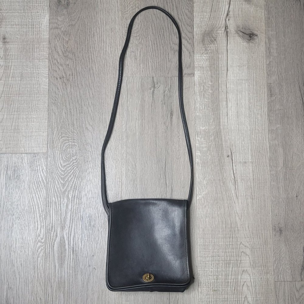 Vintage Coach black leather crossbody bag USA - Picture 16 of 16